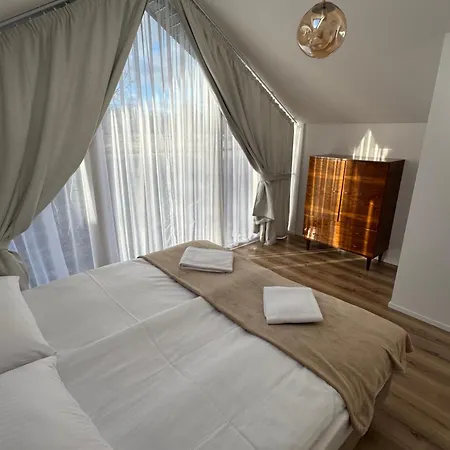 別荘 Biale Tarasy *