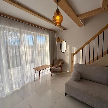 別荘 Biale Tarasy ロゴボ